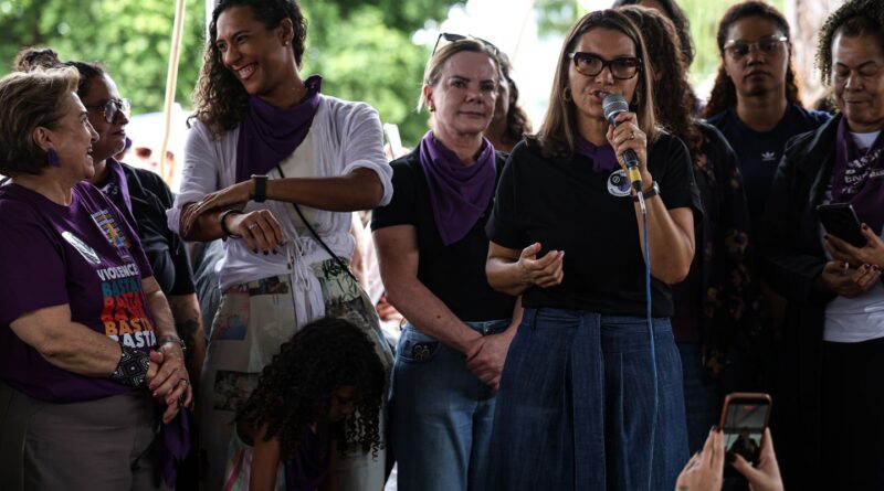 Ministras defendem penas maiores para crimes de feminicídio