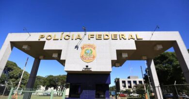 Moraes autoriza Bolsonaro a fazer fisioterapia na prisão