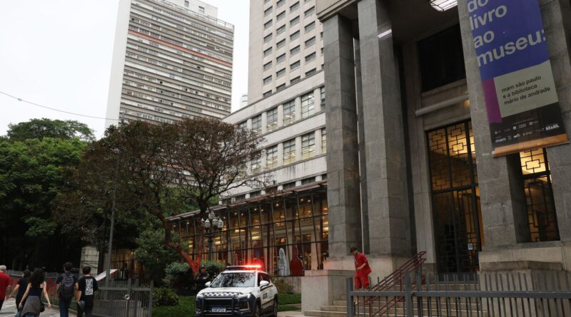 Mulher é presa suspeita de ajudar em roubo de obras de arte em SP