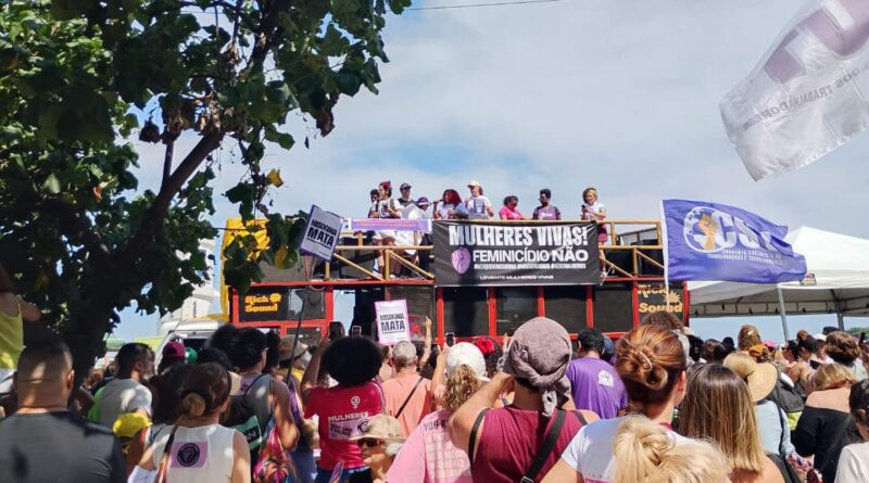 Mulheres protestam no Rio e pedem maior presença do Estado