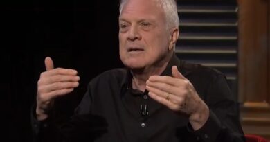 Pedro Bial avalia os dois maiores erros da Rede Globo em seus 60 anos de história