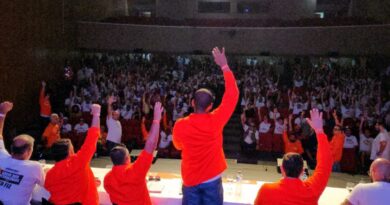 Petroleiros do Norte Fluminense suspendem greve após 16 dias