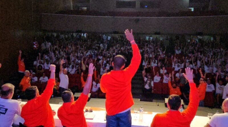 Petroleiros do Norte Fluminense suspendem greve após 16 dias