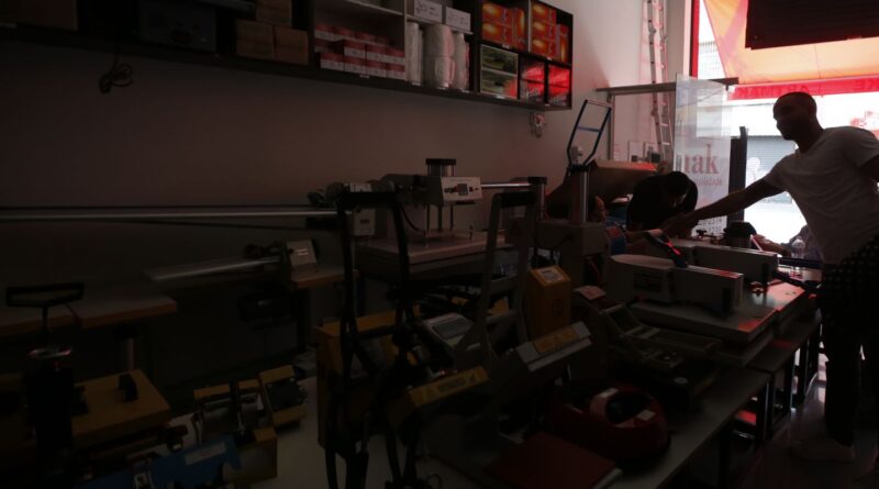Quatro dias após ventania, SP tem mais de 60 mil clientes sem luz