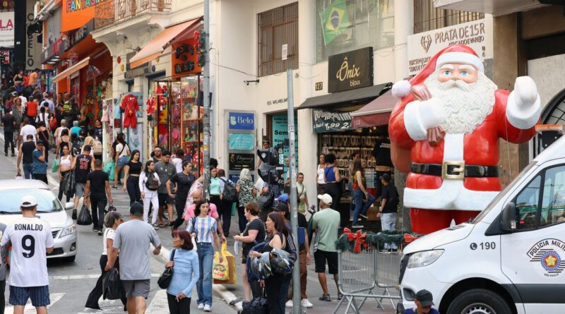 Taxa de desemprego chega a 5,2%, a menor desde 2012