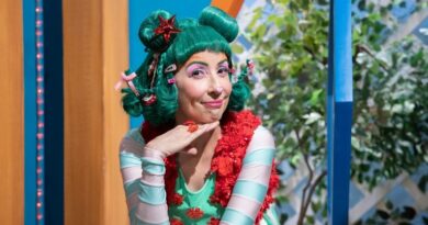 a inusitada missão de Doroteia para virar uma agente imbatível