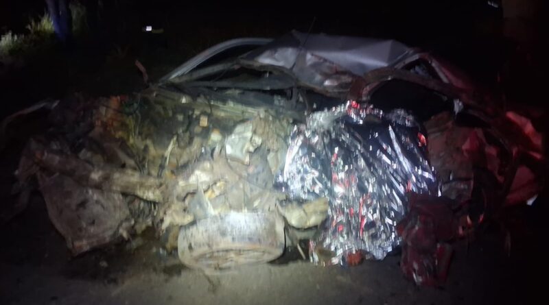 Acidente com morte trava o trânsito na BR 101 em Jaguaré, no Norte do ES