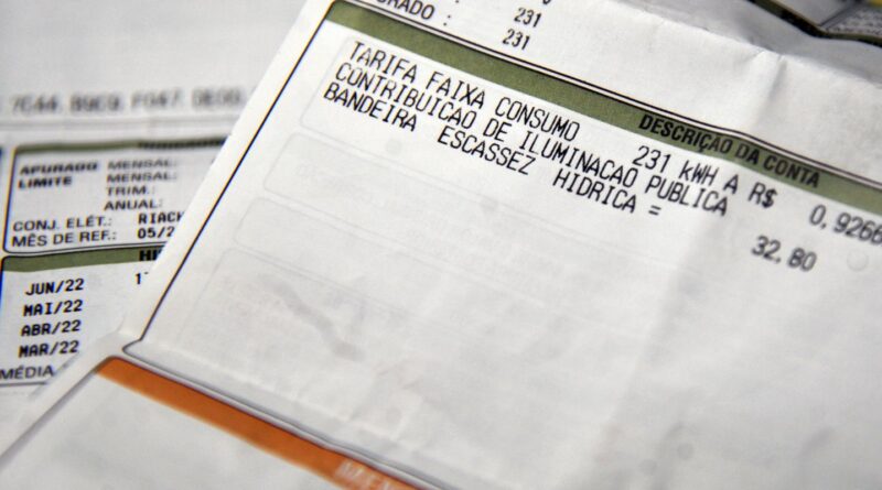 Aneel divulga calendário para anúncio de bandeiras tarifárias em 2026