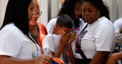 Ato no Rio pede justiça pela morte de Thiago Menezes Flausino