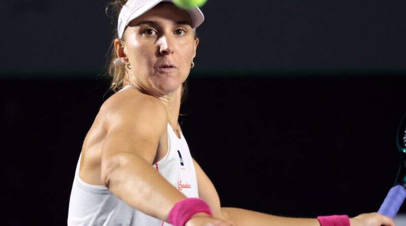 Bia Haddad cai na estreia e dupla de Stefani avança no WTA de Adelaide