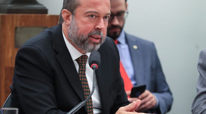 Brasil busca ampliar com sauditas parcerias em minerais críticos