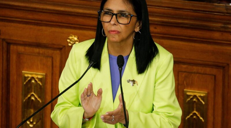 Delcy Rodríguez apresenta proposta de anistia geral na Venezuela