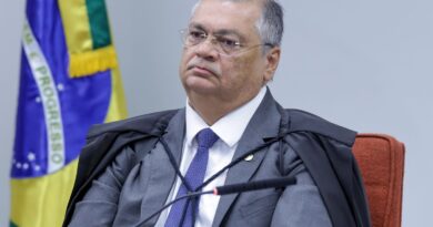 Dino proíbe emendas para entidades ligadas a parentes de parlamentares