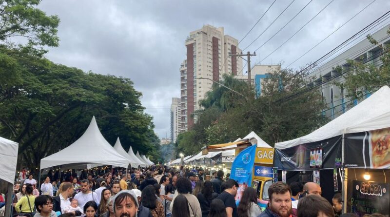 Feira Gastronômica em Pinheiros comemora aniversário de 472 anos de SP