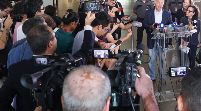 Fronteira do Brasil com a Venezuela está tranquila e aberta, diz Múcio