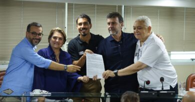 Governo federal destina R$ 12 milhões a escolas de samba do Rio