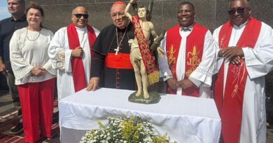 Imagem peregrina do padroeiro do Rio visita o Cristo Redentor