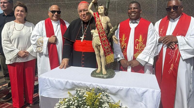Imagem peregrina do padroeiro do Rio visita o Cristo Redentor