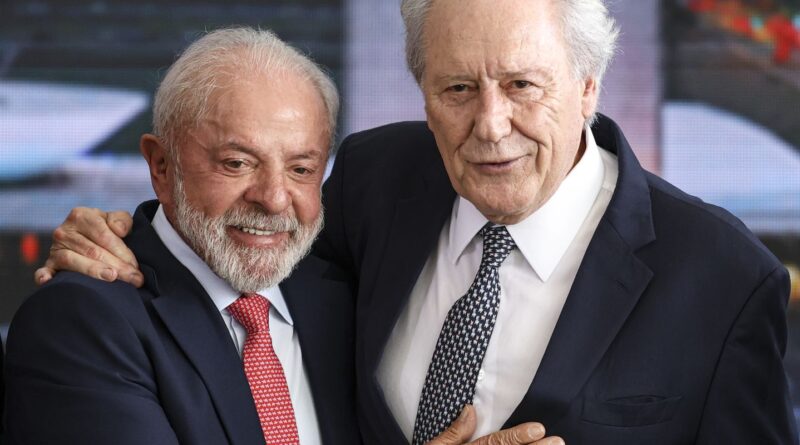 Lewandowski diz que crimes contra o Estado são impassíveis de anistia