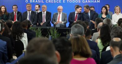 Lula cria comitê gestor e lança plataforma da reforma tributária