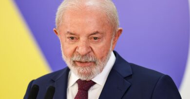 Lula diz que valor do salário mínimo no Brasil é “muito baixo”