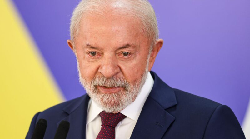 Lula diz que valor do salário mínimo no Brasil é “muito baixo”