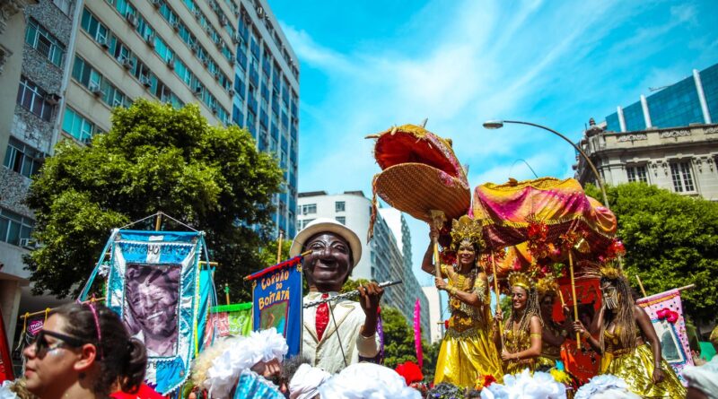Rio: Cordão do Boitatá estreia no circuito dos megablocos do carnaval