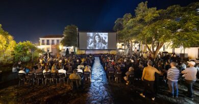 Sessão na praça emociona público da Mostra Tiradentes