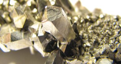 USP desenvolve bateria funcional de nióbio de 3 volts