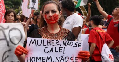 Brasil atinge recorde de feminicídios em 2025: quatro mortes por dia