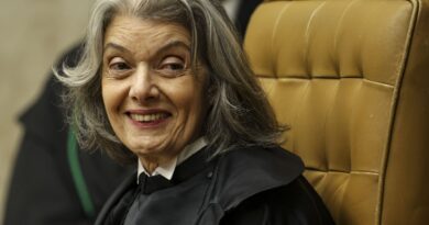 Cármen Lúcia anuncia proposta para atuação de juízes eleitorais