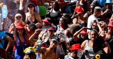 Carnaval 2026: veja programação de blocos no Rio neste sábado (14))