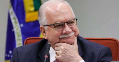 Caso Master: Fachin convoca ministros para tratar de menções a Toffoli