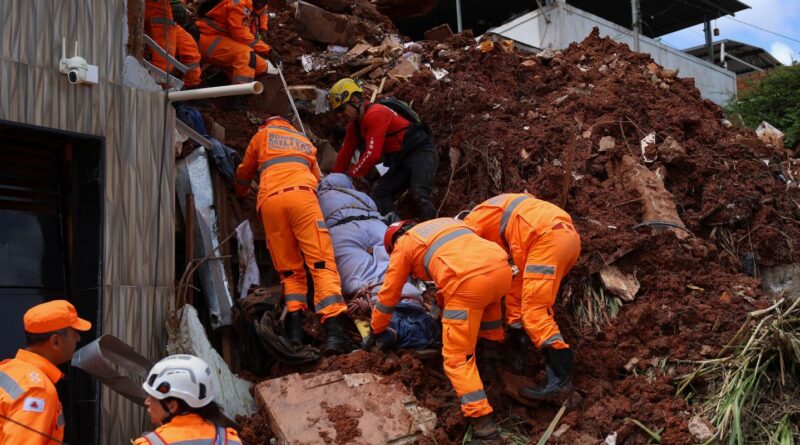 Chuvas em MG já deixaram 47 mortos e 20 desaparecidos