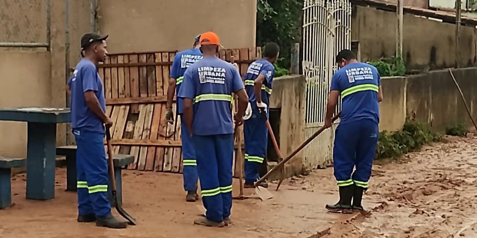 Deslizamento de terra mata criança de 5 anos em Barra Mansa, no RJ