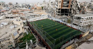 Futebol volta a campo de Gaza, em meio a perdas e ruínas da guerra