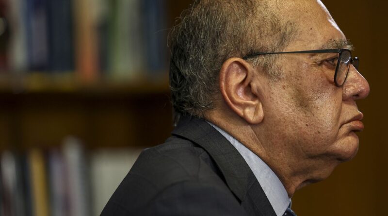 Gilmar Mendes suspende penduricalhos a membros do Judiciário e MP