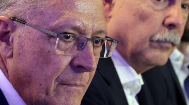 Governo prepara plano para socorrer setores afetados por tarifaço