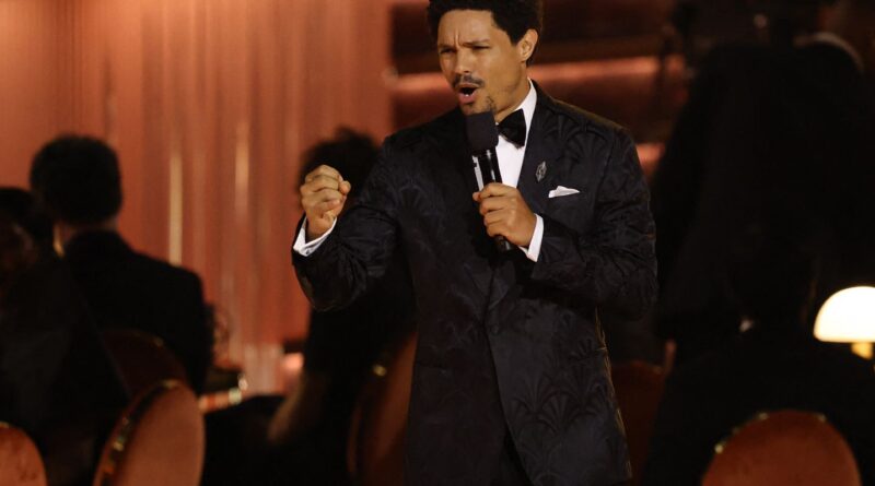 Grammy 2026 é marcado por críticas a Trump