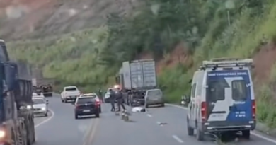 Homem morre após bater moto na traseira de carreta na ES 080 em Colatina