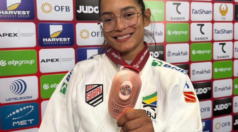 Jéssica Lima é bronze no 1º dia do Grand Slam de judô no Uzbequistão