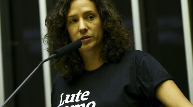 Justiça do Rio condena assassinos de Marielle Franco a indenizar viúva