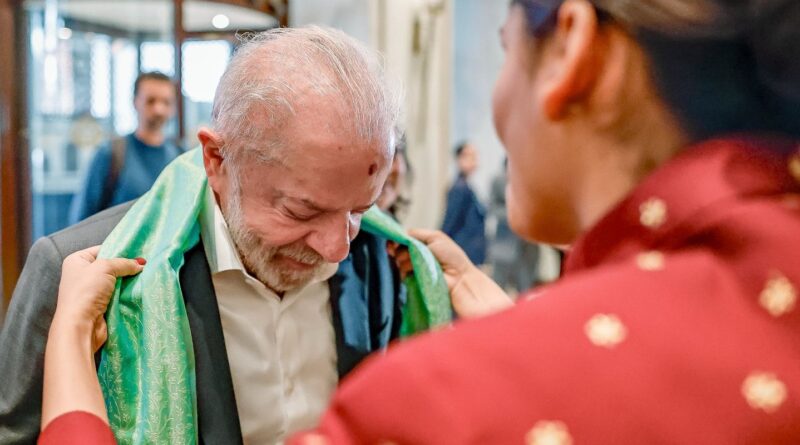 Lula chega à Índia e primeiro compromisso é cúpula sobre IA