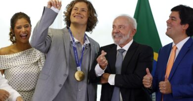 Lula recebe Lucas Pinheiro, medalha de ouro nos Jogos de Inverno