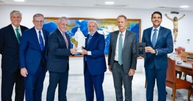 Lula recebe líderes mórmons dos EUA no Palácio do Planalto