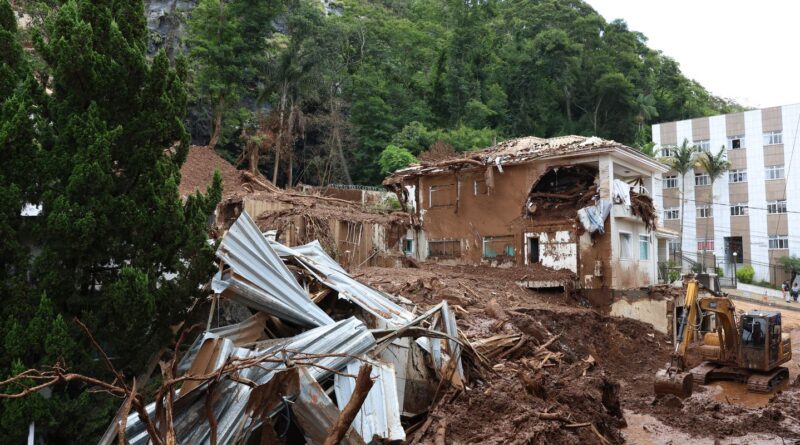Lula sobrevoa neste sábado áreas afetadas pelas chuvas em Minas Gerais