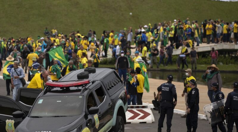 Moraes vota por rejeitar recurso de cúpula da PMDF condenada pelo 8/1