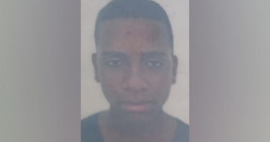 Moto bate em defensa metálica e bicicleta e jovem morre na BR 101 em Conceição da Barra