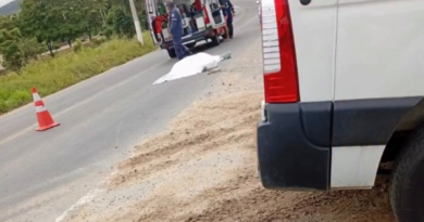 Motociclista morre em acidente com veículo de carga na BR 259, em Baixo Guandu