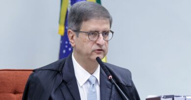 PGR apresenta parecer contrário à prisão domiciliar para Bolsonaro